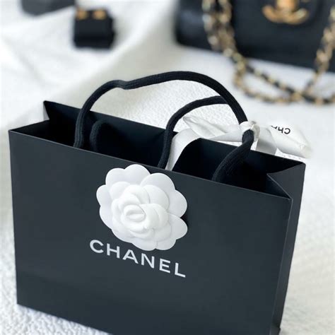 chanel return policy without receipt|chanel return policy handbags.